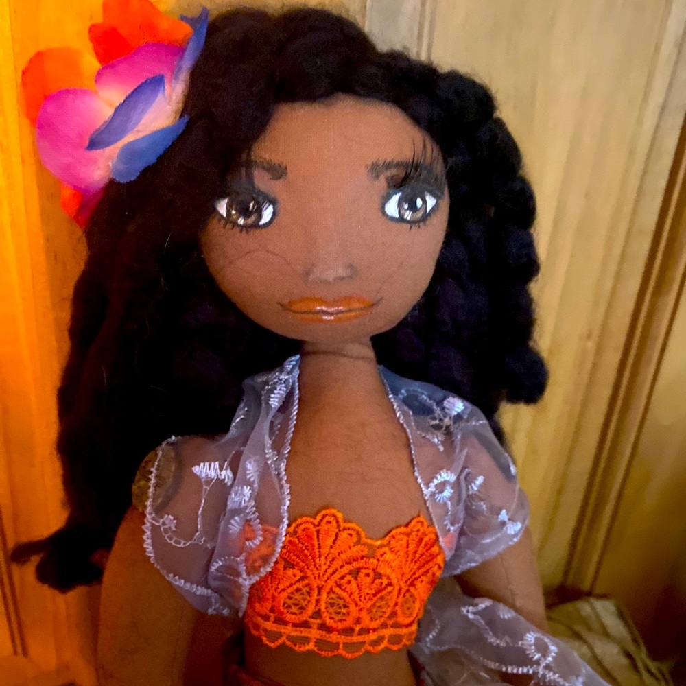 Doll - Picture 3 of 4